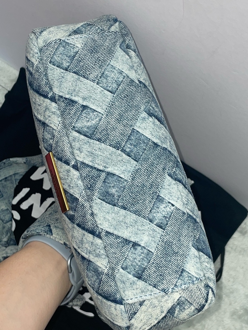 NWT Kurt Geiger ‘The Kensington’ Denim Knot Shoulder Bag - Picture 5 of 15